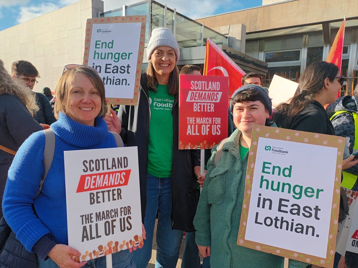 TrussellScot's tweet image. Today we joined thousands in #Edinburgh to demand better jobs, better investment in life’s essentials and better social security. 
#ScotlandDemandsBetter
#WeDemandBetter