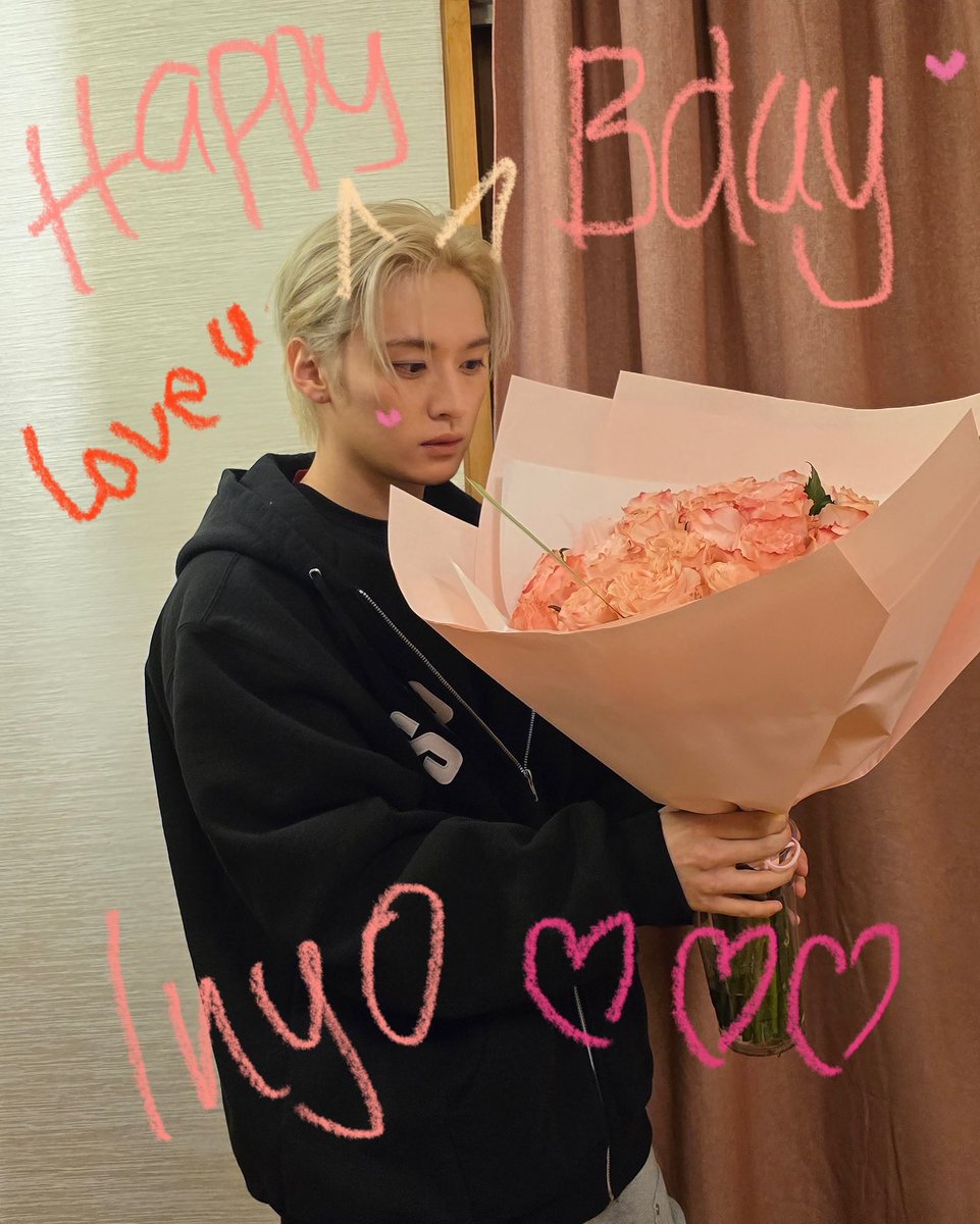 Happy birthday to my kitty. 🩷