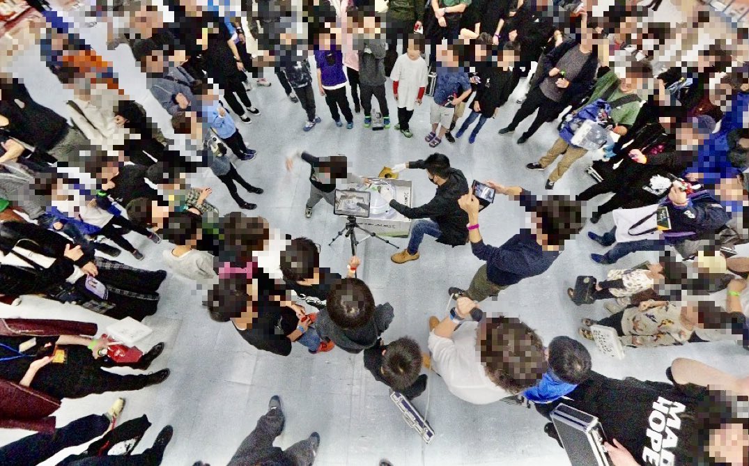 BAKYUUUN2525's tweet image. 連続リポストすみません！！
私自身みなさまに会えてお声をかけていただいたりサインを書かせていただいたりとても嬉しく楽しく最高の時間でした✨🕺

各大会からのプロの動きで運営してくださった運営の方々も本当にありがとうございます！

またバトルしたいな！！！

#ドラグーンカップ