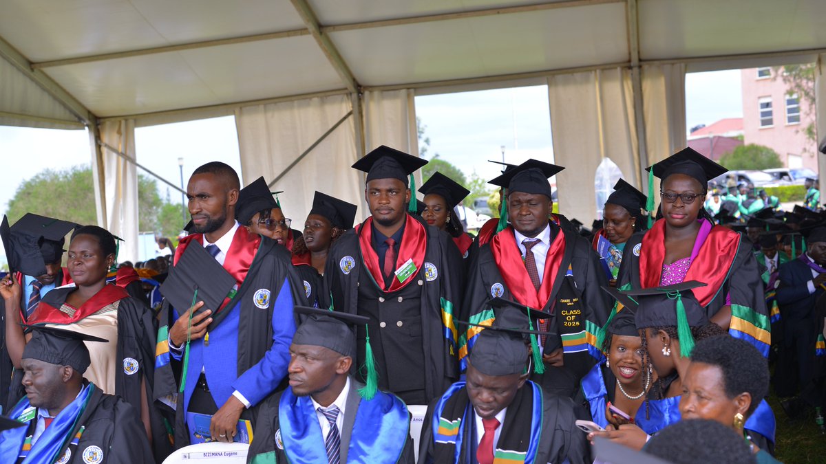 MbararaUST's tweet photo. Graduates from the Faculty of Business and Management Sciences were conferred with degrees and diplomas at the #32ndMUSTGrad, a testament to their hard work, innovation, and leadership readiness for the world of business and entrepreneurship.