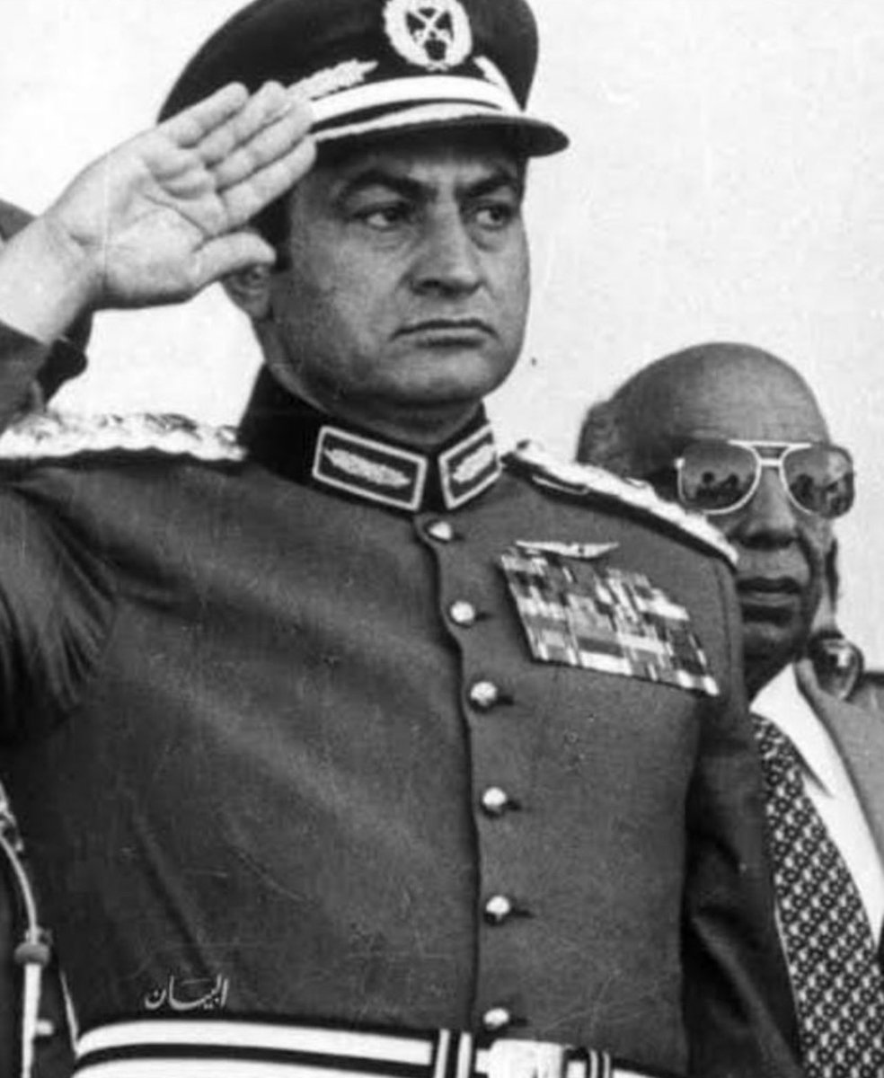 لتَعلم مِصرُ ومن بالعراقِ، 
ومن بالعواصمِ أنّي الفتى.. 

وأني وفيتُ وأني أبيتُ، 
وأني عَتوتُ على مَن عَتا ! 

المُتنبي

رحم الله سيادة الرئيس حُسني مُبارك و أسكنه فسيح جناته.