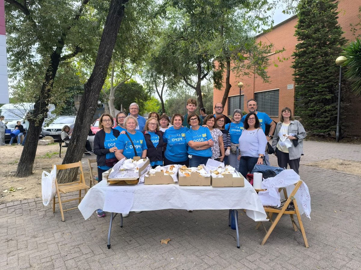 Inici festiu de la cursa-acte del Correllengua Reus 2025, que té com a objectiu promoure l’ús social del català. Ha estat un matí ple d’energia, amb la presència de nombrosos centres educatius, alumnes i entitats que s’han unit per fer visible el compromís amb la llengua.