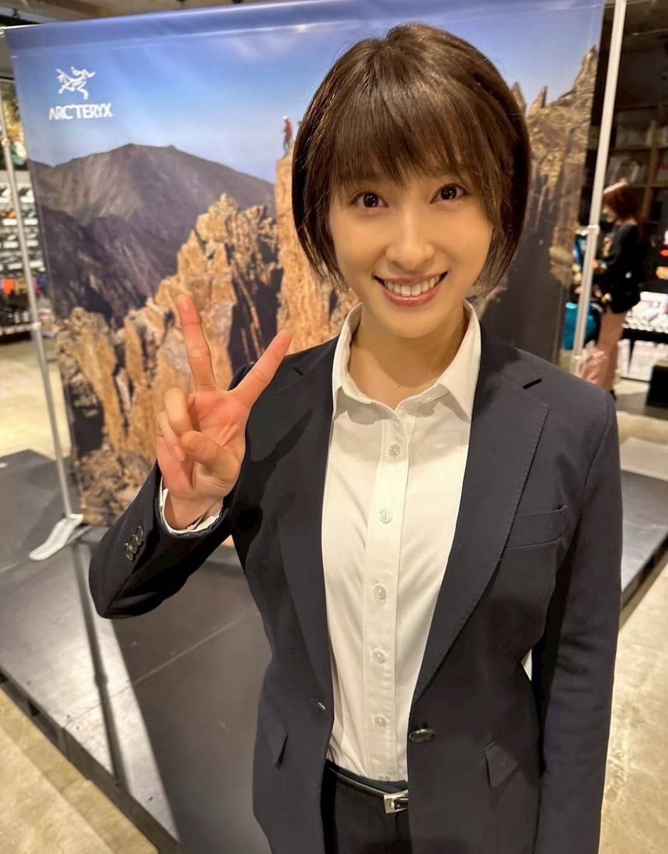 Cutie Usagi! It’s Tao’s turn to post bts shots from AiB s3🐰