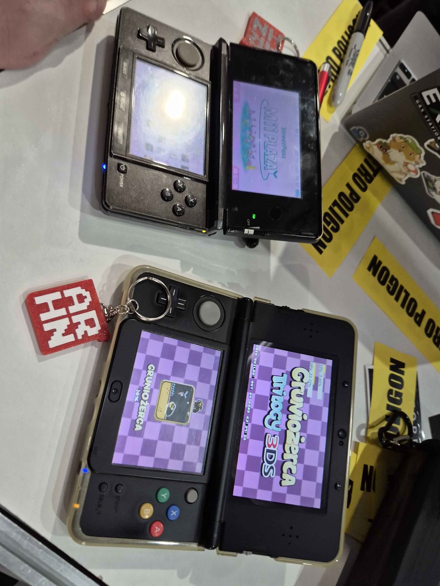 TehFridge tweet media