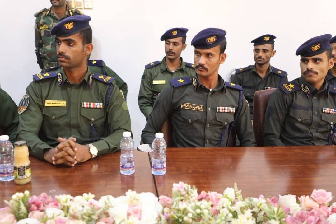 الشيخ بن حبريش يستقبل نخبة من خريجي كلية الشرطة بحضرموت

حضرموت /25 أكتوبر 2025م

استقبل القائد الأعلى لقوات حماية حضرموت، وكيل أول محافظة حضرموت، رئيس حلف قبائل حضرموت، رئيس مؤتمر حضرموت الجامع، الشيخ عمرو بن حبريش العليي، صباح اليوم، نخبة من الضباط خريجي الدفعة الأولى من كلية