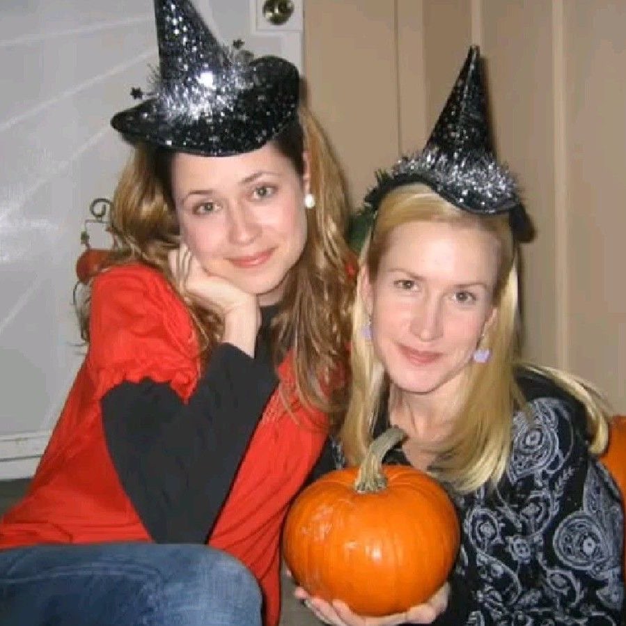 avaniguts's tweet image. feliz aniversário para a melhor amiga que eu poderia ter. te amo pra sempre bibi! 💋
@hlprts.