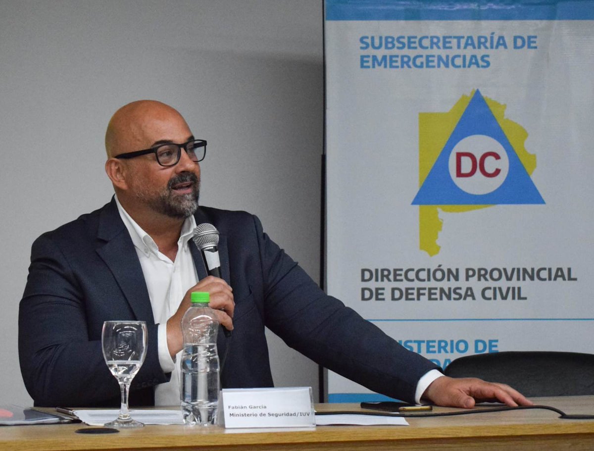 #AHORA Hablamos con el director provincial de <a href="/defensacivilpba/">Defensa Civil PBA</a> Fabián García sobre la situación en los distritos bonaerenses luego de las fuertes lluvias. 

📻 #HayUnLugar
🖥️ provinciaradio.com.ar