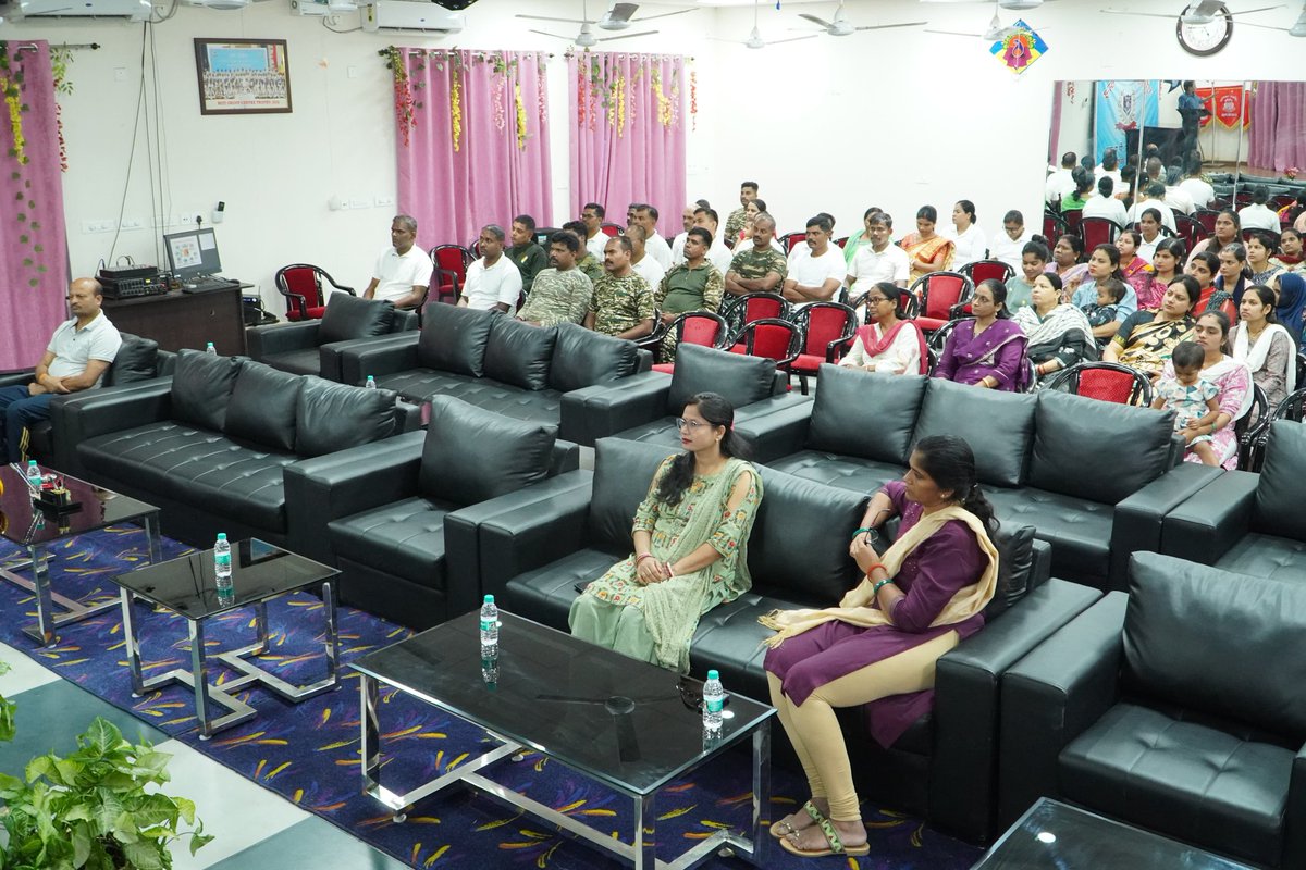 आज FWC में Prevention of heart disease and life style management के बारे डॉ देवाशीष शाहा ( CMO SG ) के द्वारा विशेष जानकारी प्रदान किया गया ,जिसमें जवान और पारिवारिक सदस्यो ने बढ़-कर कर हिस्सा लिया और जानकारी प्राप्त किया ।
<a href="/crpfindia/">🇮🇳CRPF🇮🇳</a> 
<a href="/cwacrpf/">CWA CRPF</a> 
<a href="/OdishaSector/">OdishaSector@CRPF</a>
<a href="/gccrpfsbp/">GC CRPF SAMBALPUR</a>