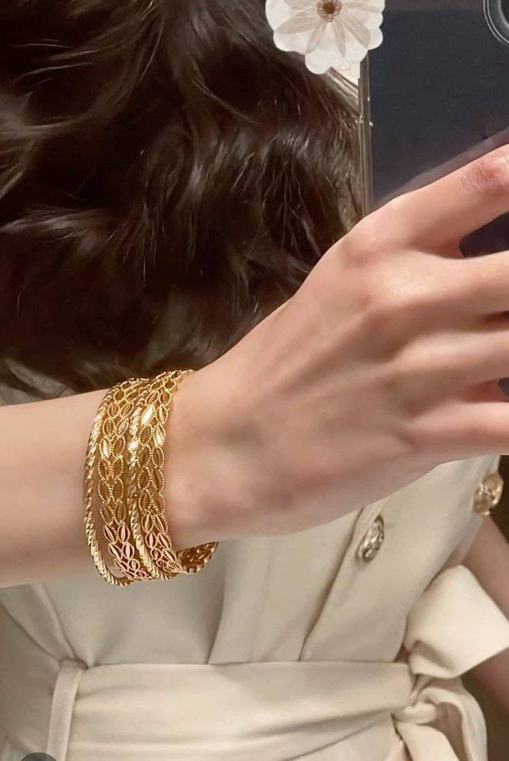 R_80iii's tweet image. بناجر كأنها ذهب من شي إن خذوهااا تهبل :