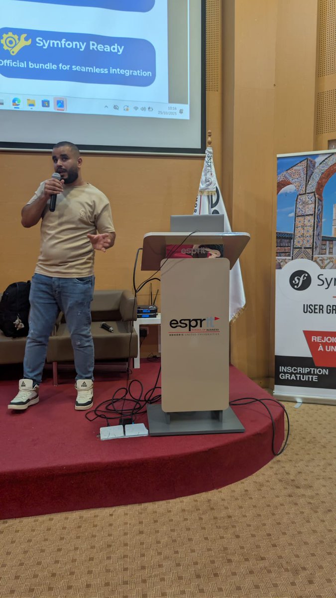 SymfonyTunisia's tweet image. Quel succès pour ce meetup spécial ! 🎉
Un immense merci à nos speakers inspirants, nos sponsors généreux, et à vous, tous les participants !
Et bien sûr : JOYEUX 20 ANS Symfony ! 🎂 Merci à @fabpot, aux contributeurs et à l'incroyable communauté  !
#Symfony20ans #SymfonyTN