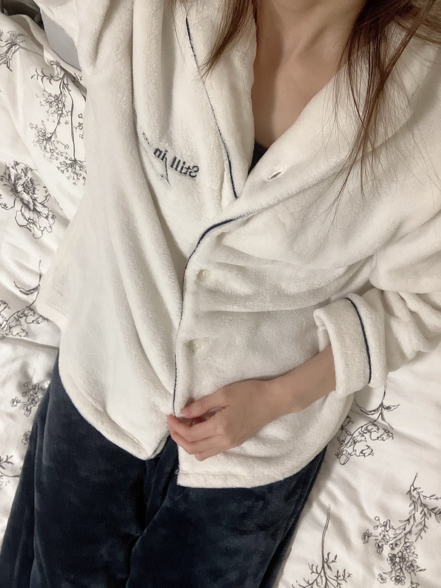 今日は昨日より寒いのでモコモコましましで寝ます☺️

ファンクラブ全然更新してなくてごめんね
明日こそ明日こそ…

おやすみなさい