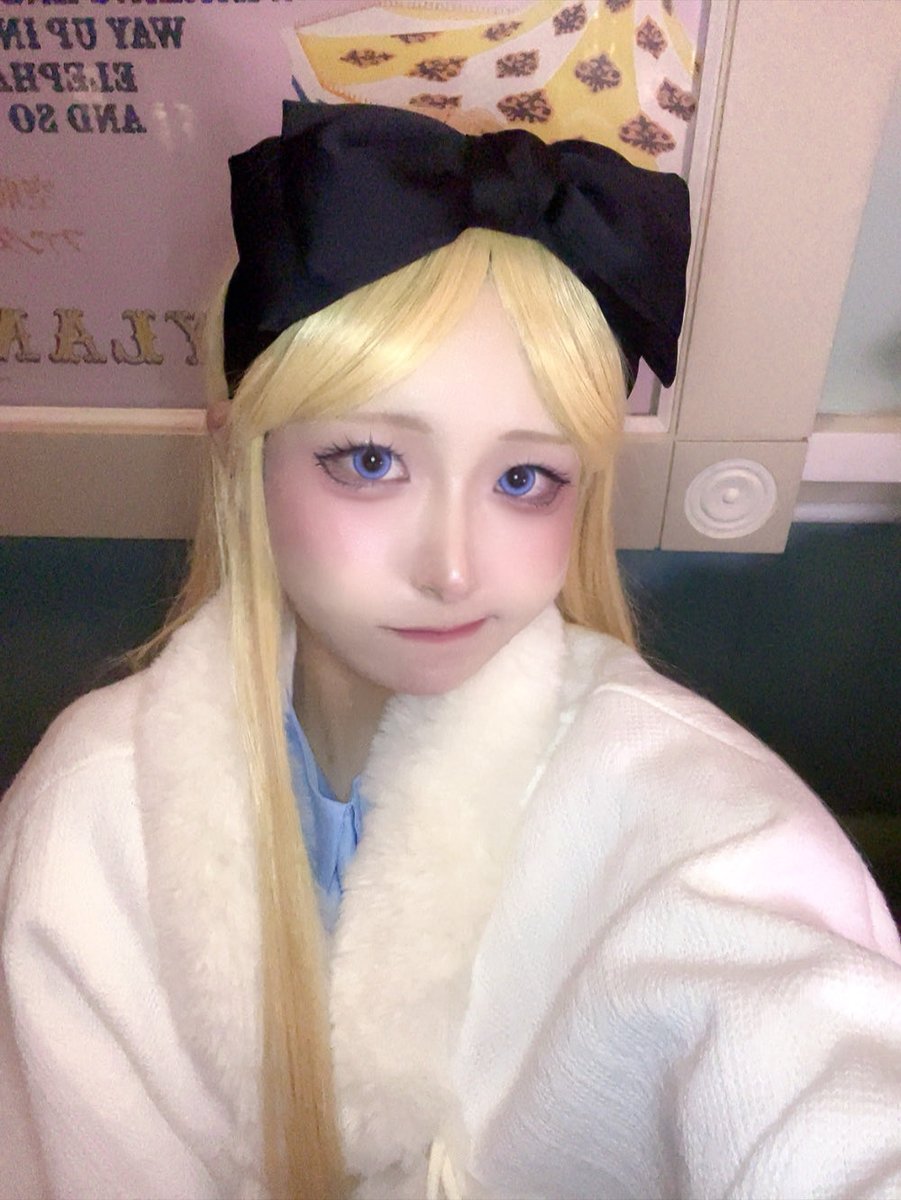 アウパ！昨日と今日のまとめ！

2日間アリスでした☺️雨で寒かったけどそれ以上に幸せでとっても楽しかった💞

 #Dハロ仮装2025