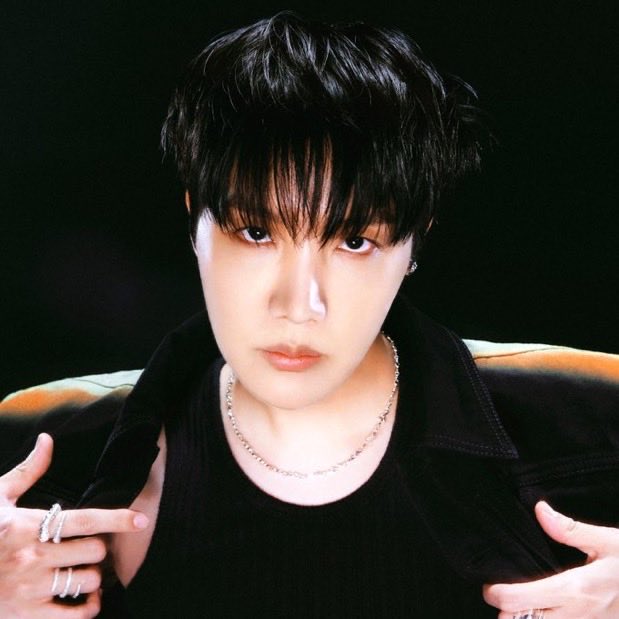 Pop Base (@popbase) on Twitter photo ‘SPAGHETTI’ by LE SSERAFIM & j-hope debuts at #22 on the Global Spotify chart with 2.70 million streams.
It also debuts at #170 on the US Spotify chart with 346k streams. ‘SPAGHETTI’ by LE SSERAFIM & j-hope debuts at #22 on the Global Spotify chart with 2.70 million streams.
It also debuts at #170 on the US Spotify chart with 346k streams.