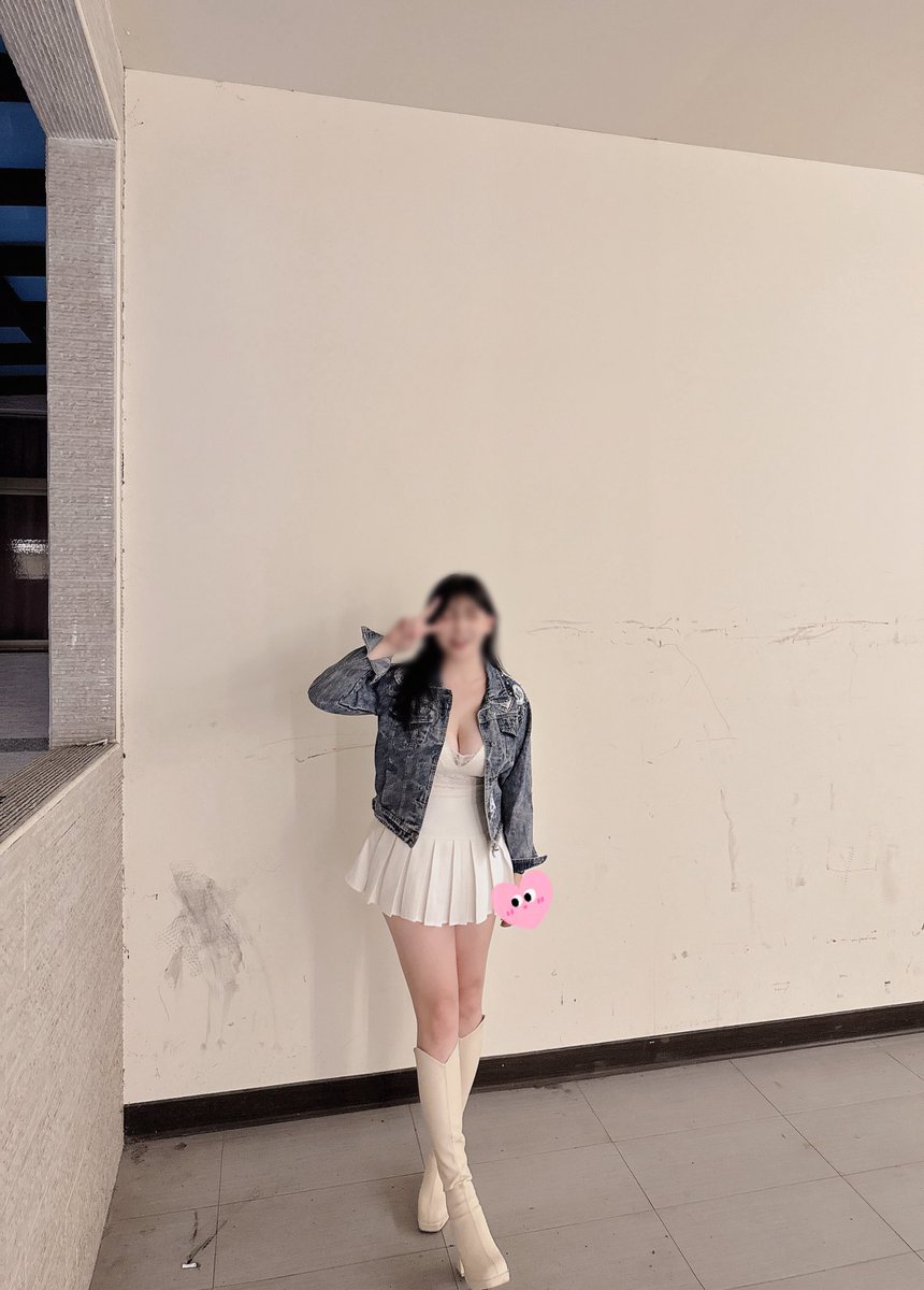 晚點夜店GoGo
有夫妻情侶等等要一起來玩嗎？
內建兩對✌🏻
Feat. <a href="/KB2024921/">🍻威可✗莫希多🥂</a> 
#高雄夜店