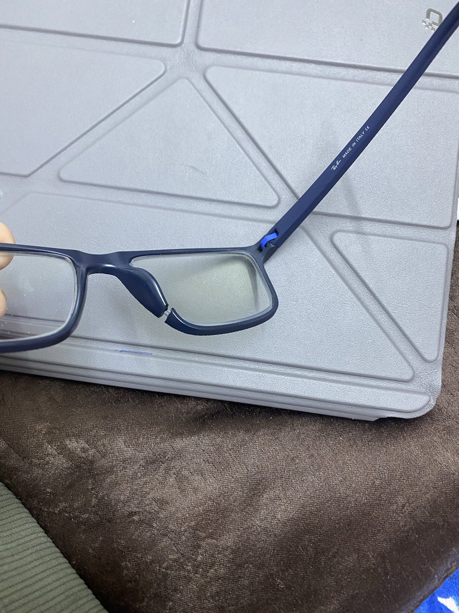 طكت النظارة وحدها من قوة محاضرة الفارما اليوم