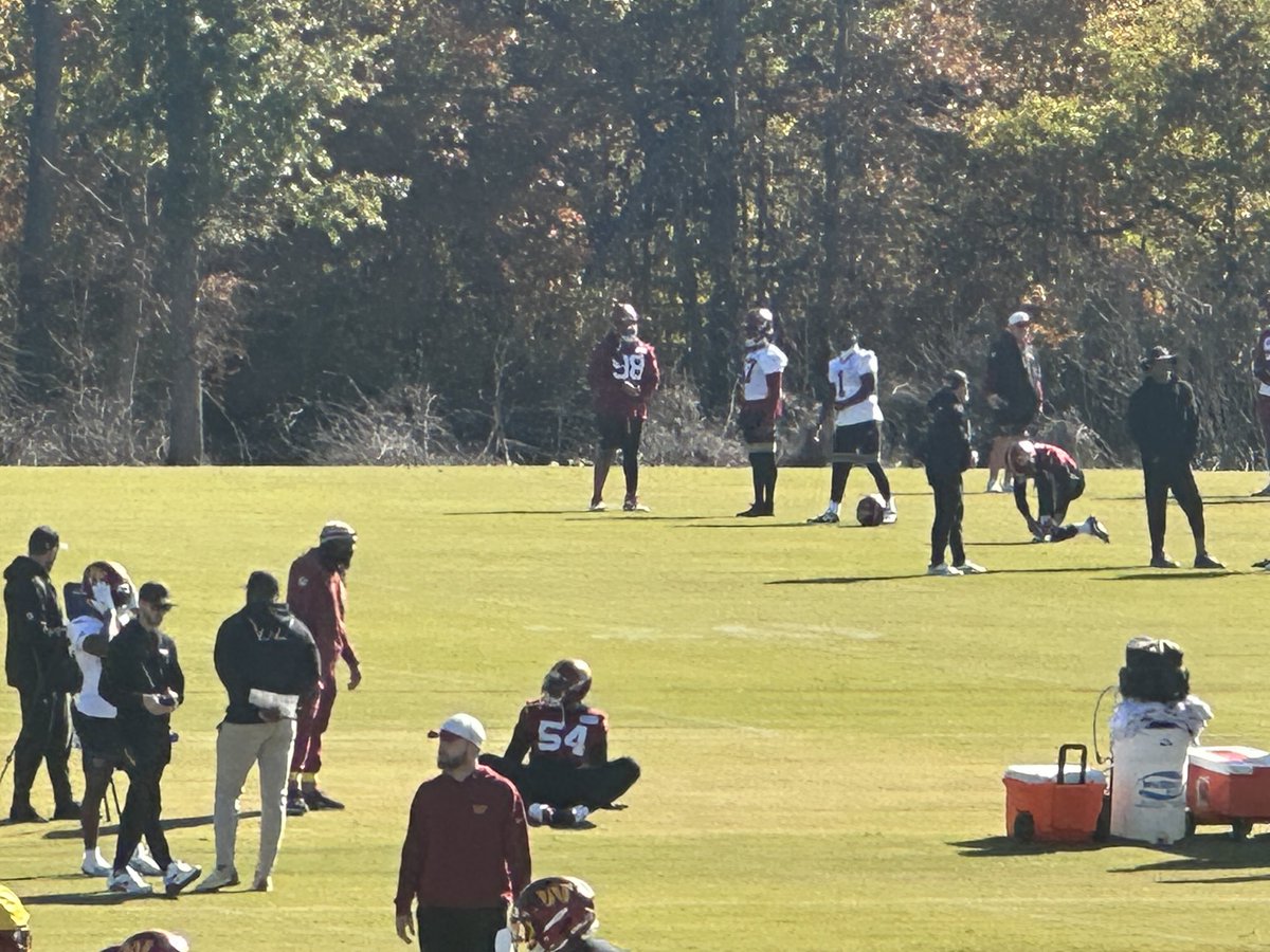 That’s Terry McLaurin and Deebo Samuel waaaay over there. Both have been full participants the last two days and clearly trending towards playing Monday.