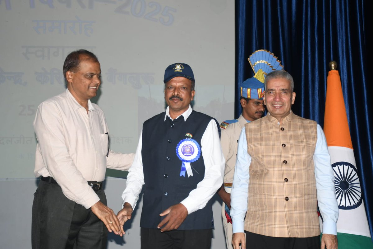 GCBLRCRPF's tweet photo. ✨️Reaffirming our dedication to veterans’ welfare.
✨️Veterans Day & #WARB meeting was held on 25 Oct 2025 at GC CRPF Bengaluru, chaired by Sh. Daljit Singh, DIG KKS CRPF. A meaningful interaction was held with retired officers and personnel for active grievance redressal. https://t.co/SdsekYuYTZ