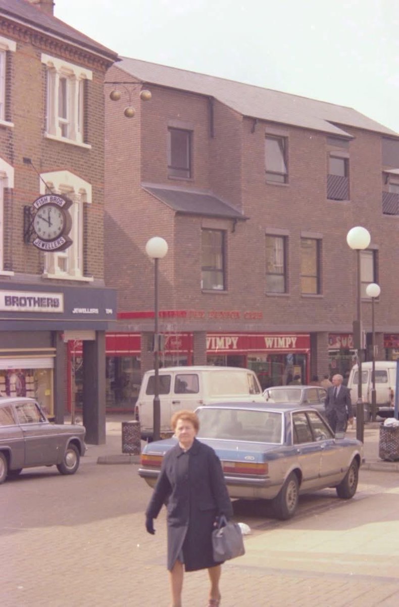 Walthamstow High street probably mid 1980s.