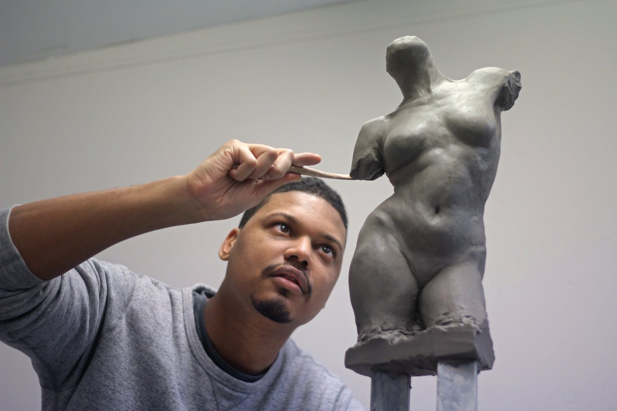 TheCartelDel's tweet image. &quot;How large is your artistic range?&quot;
Me: