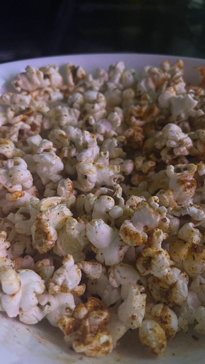 proxax's tweet image. Popcorn time.