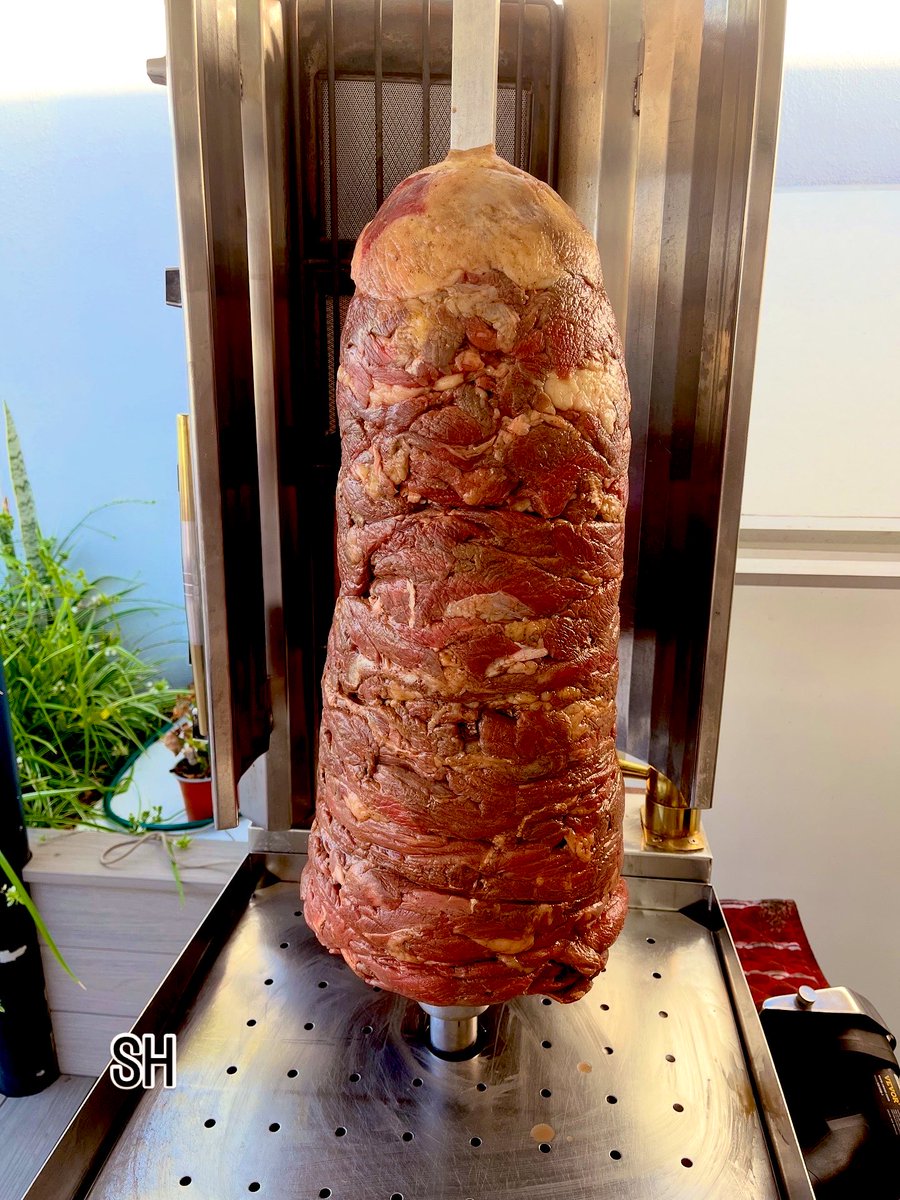 Agent99c's tweet image. Happy beef shawarma birthday #shawrma #birthdaygirl #yum #GOODDAY #beef