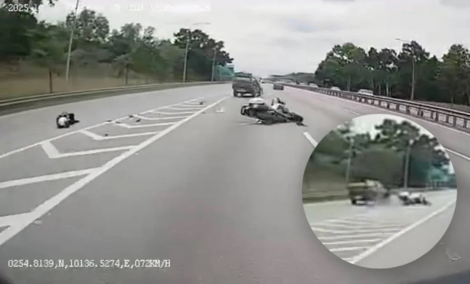 Seorang anggota trafik yang sedang melaksanakan tugas mengiring delegasi antarabangsa sempena Sidang Kemuncak ASEAN Ke-47 dirempuh pikap dekat R&amp;R Dengkil KM22.3 Lebuhraya Elite siang tadi.