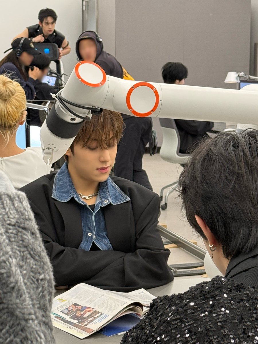 HBD 은상🐻

#스티브 #STEVE
#따스한_햇빛같은_은상이의_생일