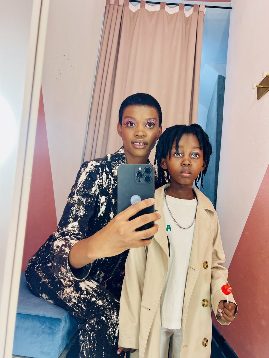 Enica_seshoka's tweet image. BAM COLLECTIVE 🖤🤍