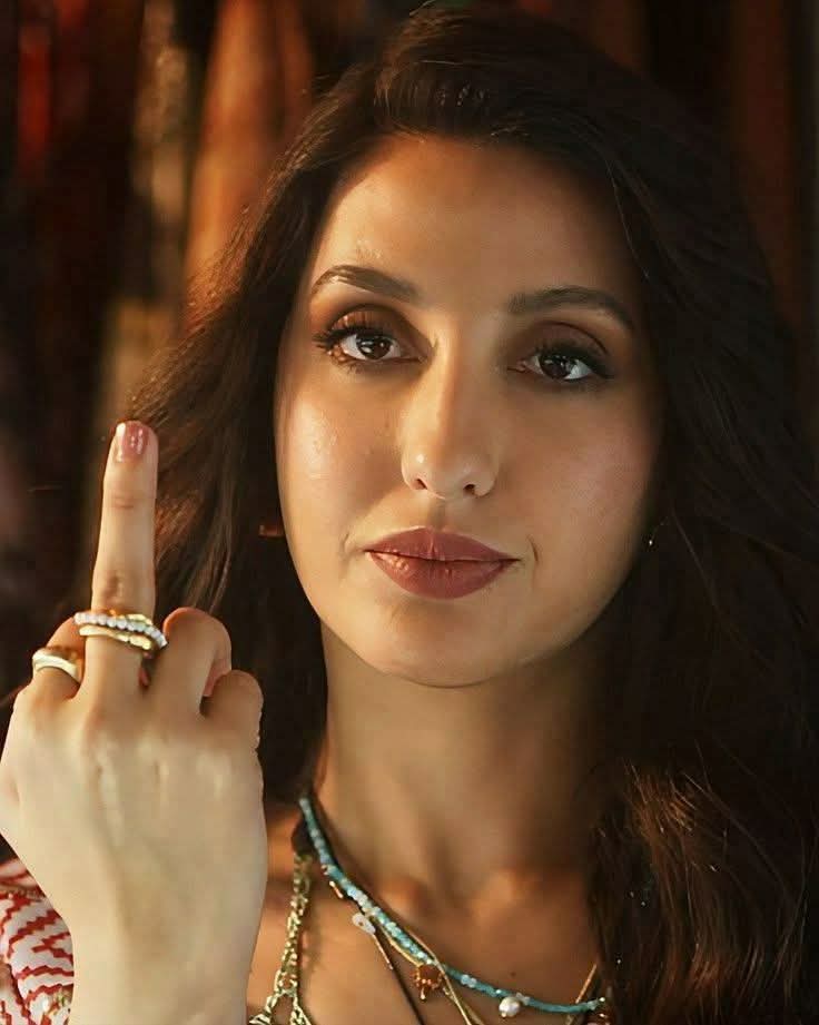Badass1ZQ1's tweet photo. کیا سیکس پر صرف مرد بات کرسکتا ہے
 عورت نہیں
اور اگر عورت کرتی ہے
تو سیکس پر بات کرنے کا ہرگز یہ مطلب نہیں کہ وہ آپ کو دعوت عام دے رہی ہے https://t.co/r2joNMaaSO