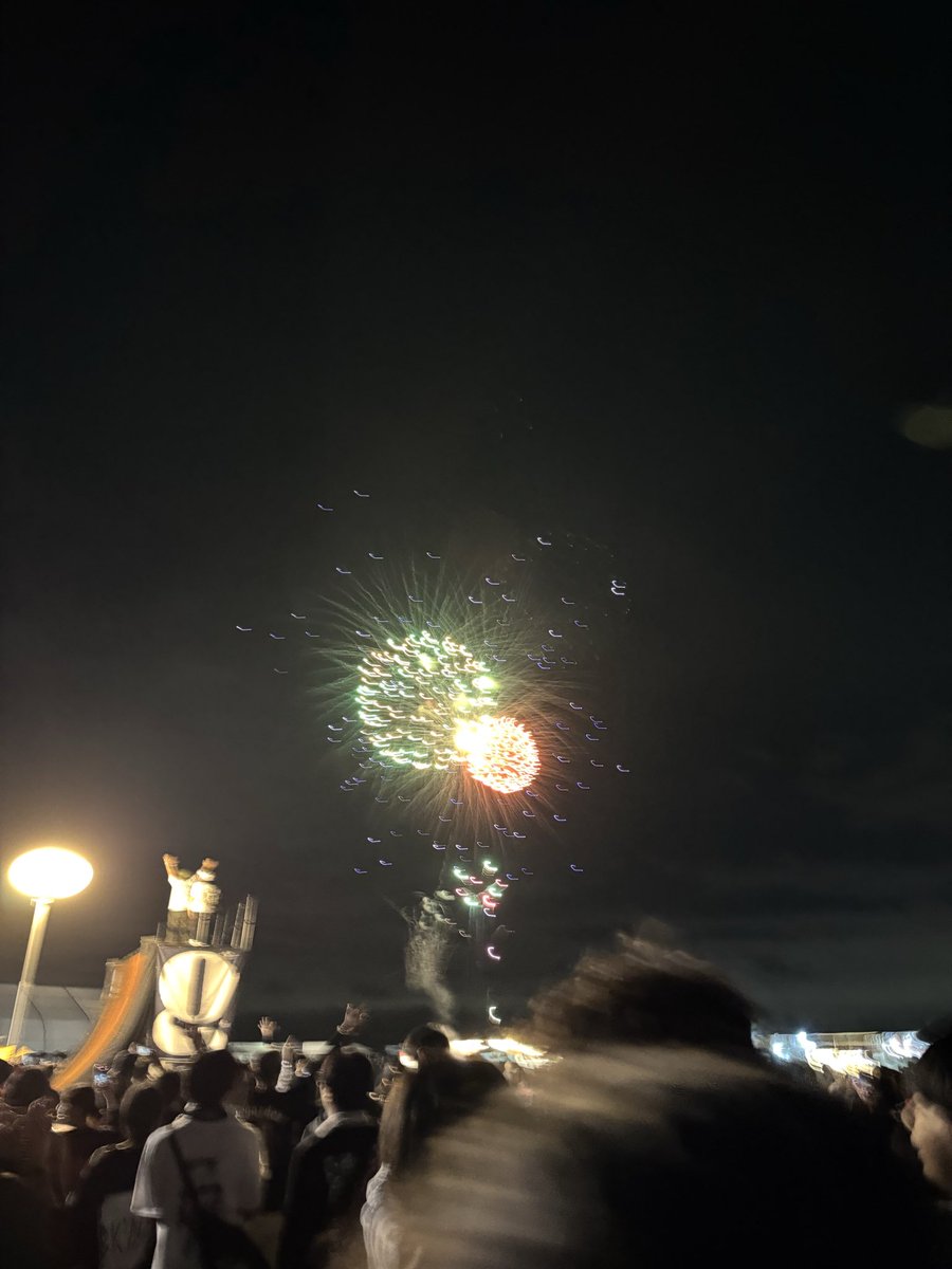 ssssoosol's tweet photo. 神フェス
いっぱい雨降ったけど良すぎや
みんなほぼ初対面やのに仲良くしてくれて大感謝ほんとにありがとう！ https://t.co/33nJYHfrrX