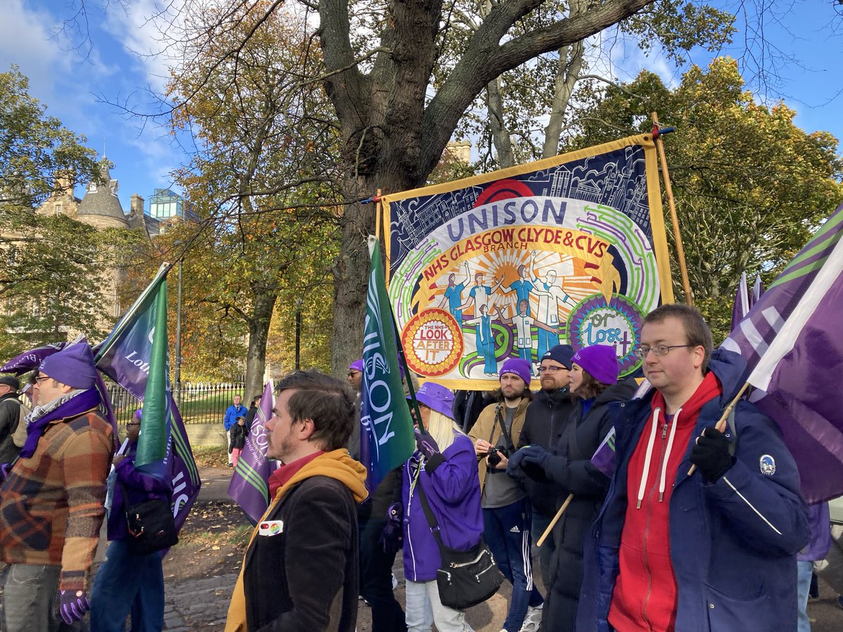 Polly_Trussell's tweet image. Proud to march with @TrussellUK food banks, my @unisontheunion branch, my fellow @PovertyAlliance trustees - and thousands more - as #WeDemandBetter jobs, social security and action to tackle poverty.