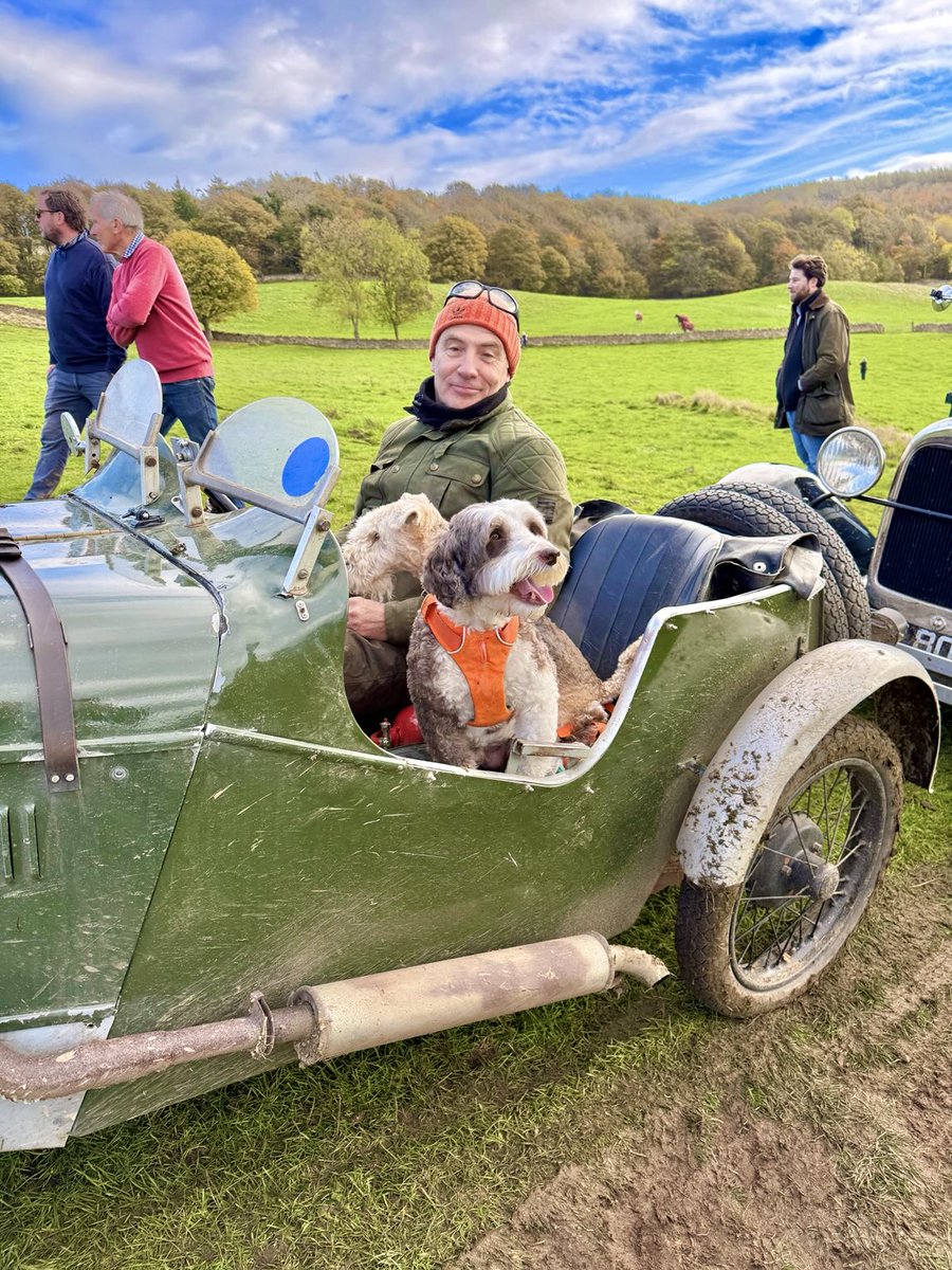 Today me and Bobster are giving Vintage Trials a go with our pal Cider Mike ❤️