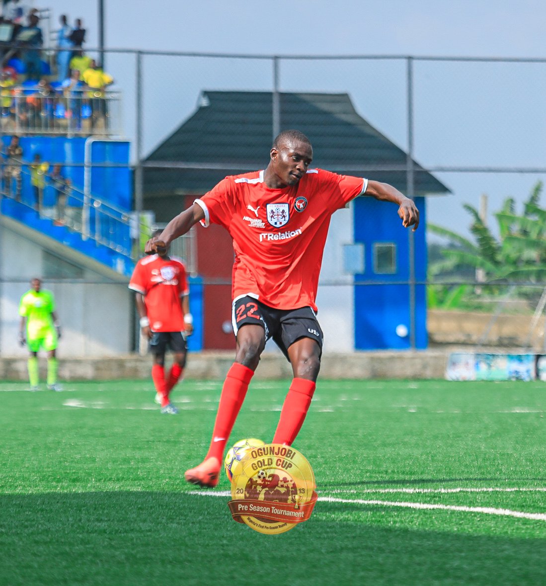 TJOGoldCup's tweet photo. 61' | GOAL!
Miracle Osakene gives the Oliseh Boys a lifeline.
Sporting Lagos 2-1 FC Ebedei
#GoldCupTourney25Final| #13thEdition https://t.co/V3o6j0pWjO