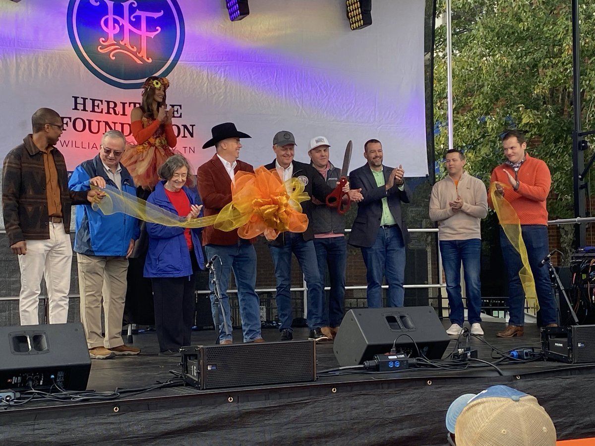 wherald's tweet photo. The ribbon has been cut #pumpkinfest in @downtownfranklin #pumpkinfest https://t.co/9FIUjSzi4Y