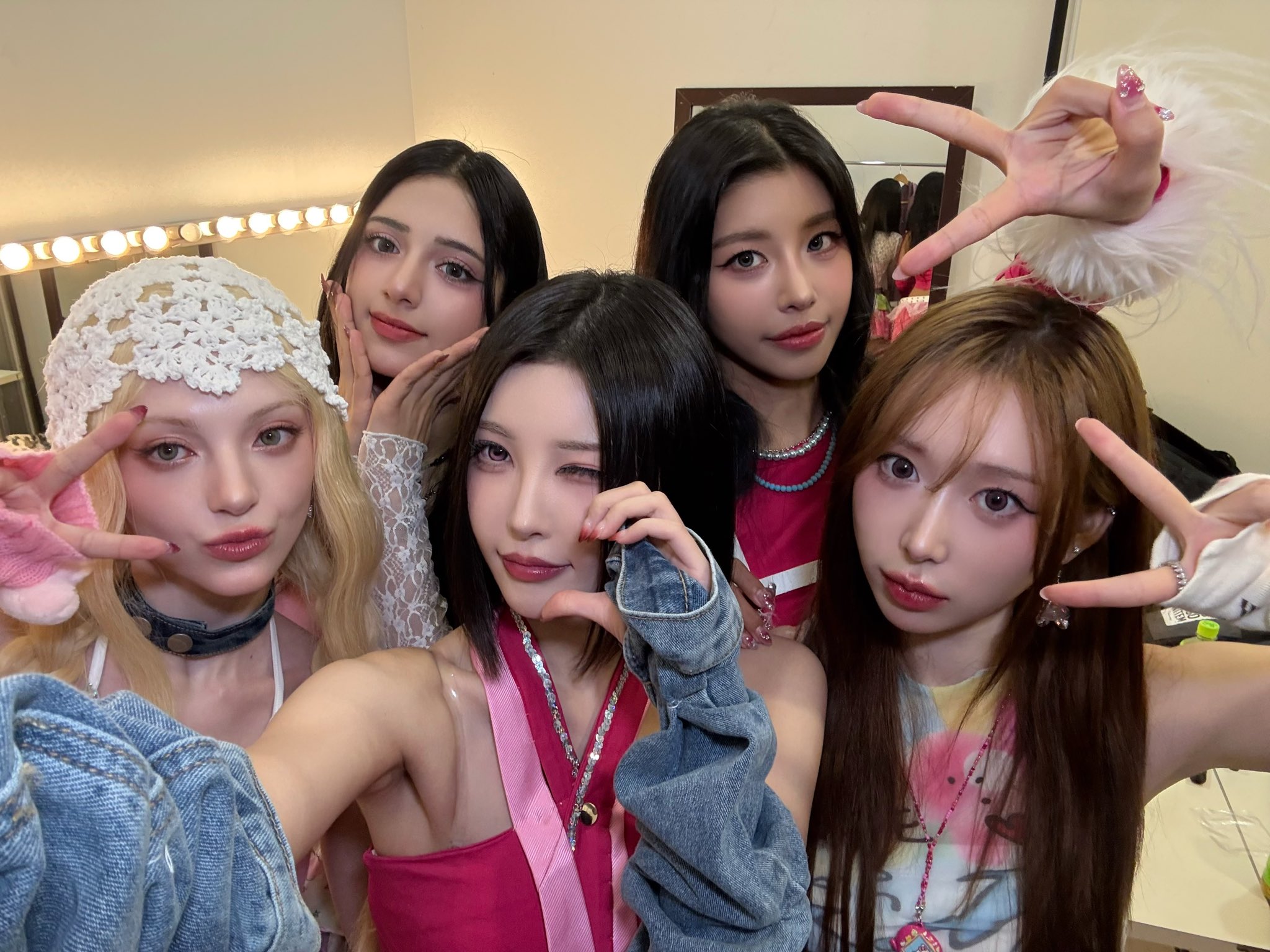 G4HcwsGWoAATwWU?format=jpg&name=large