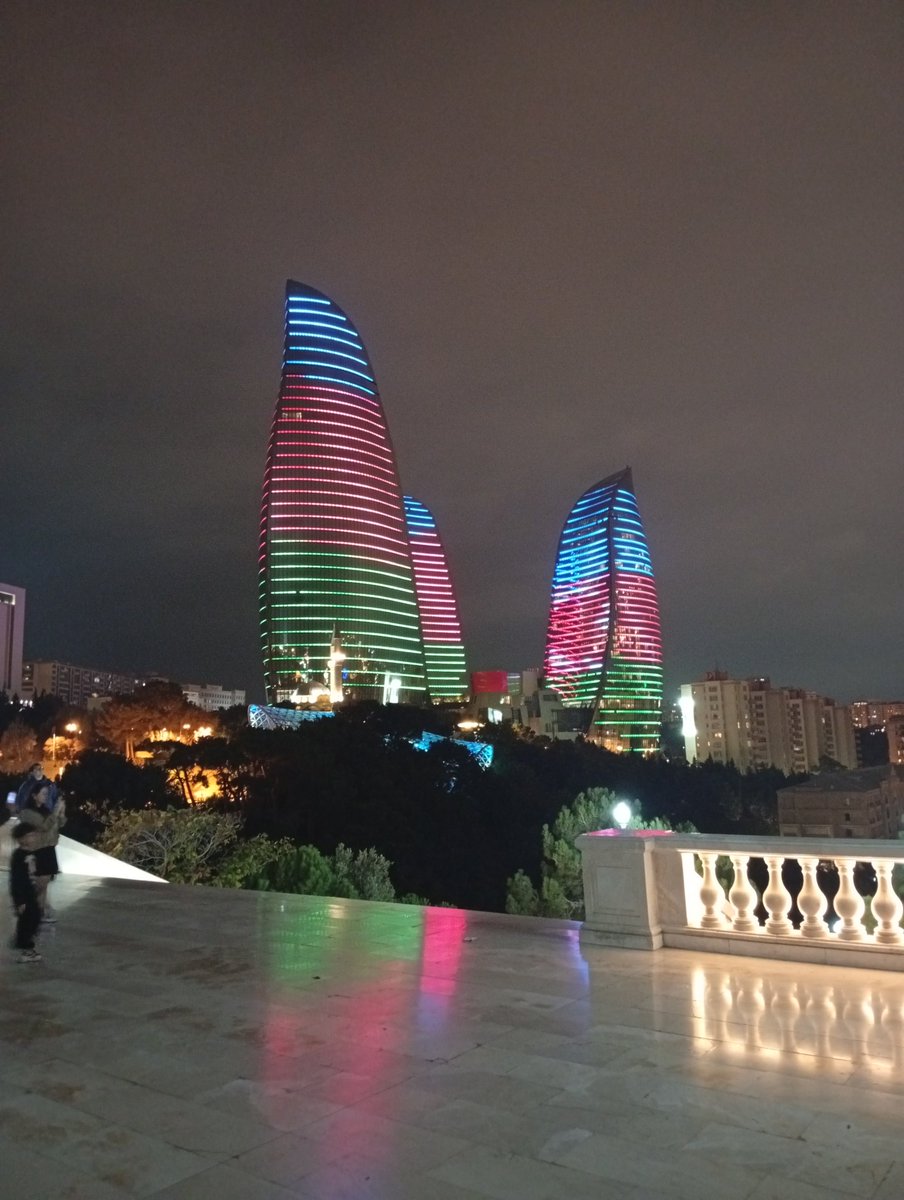 #Bakü 
Sen ne güzel bir sehirsin