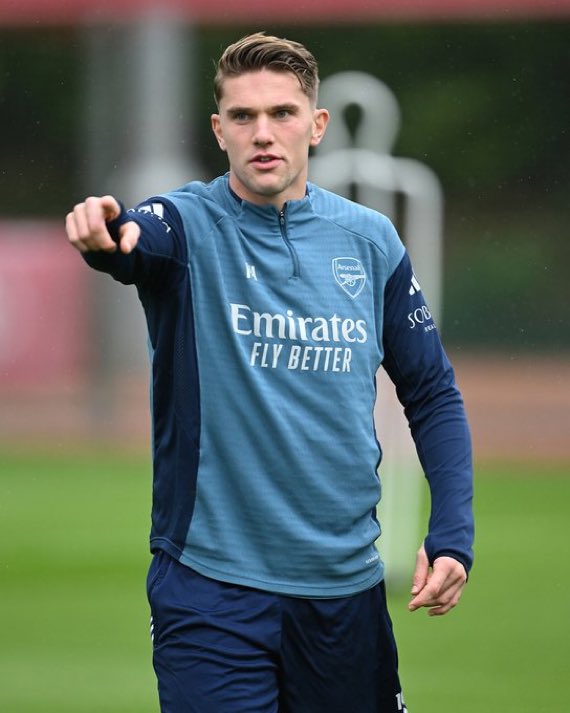 WelBeast's tweet photo. Best Striker in the World https://t.co/yneGzOBLdJ