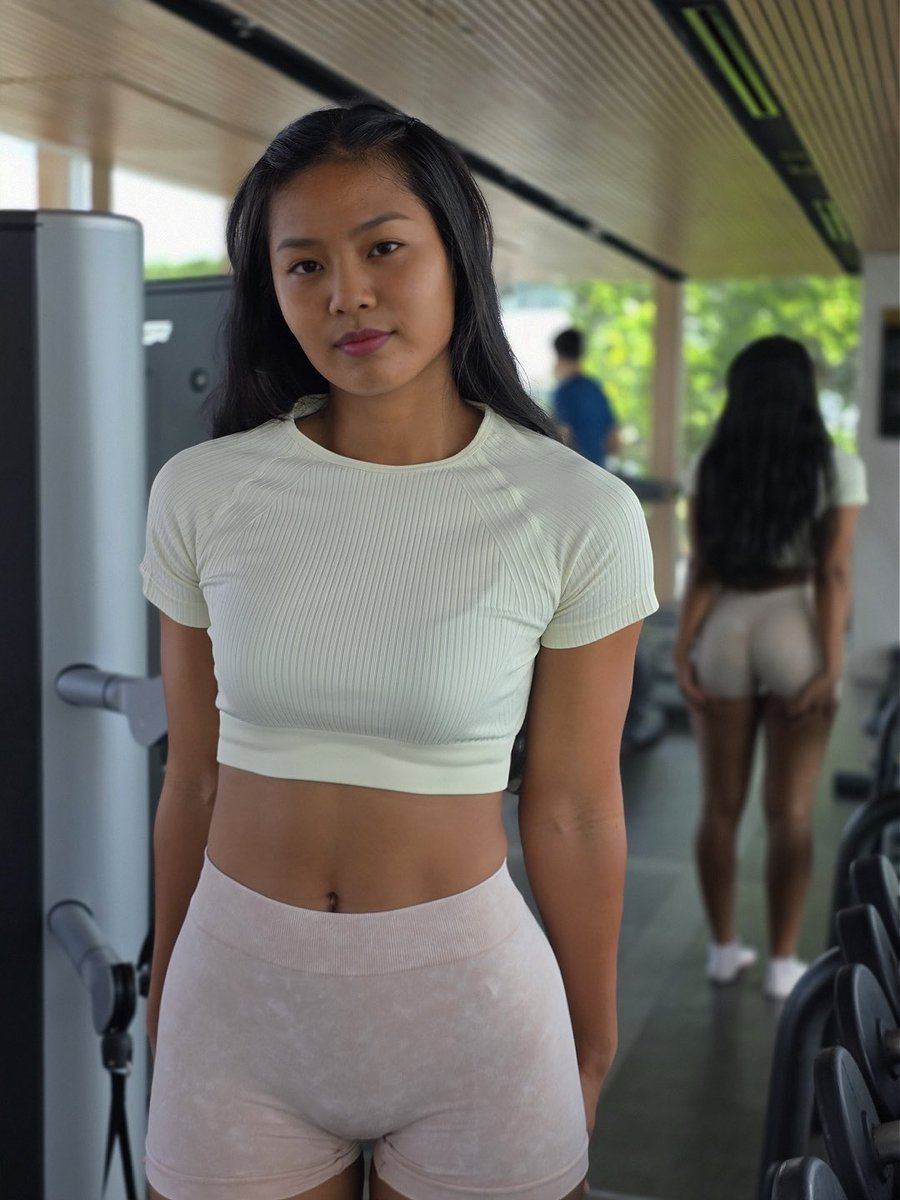 itzlinazhao's tweet image. do guys fw Asians?