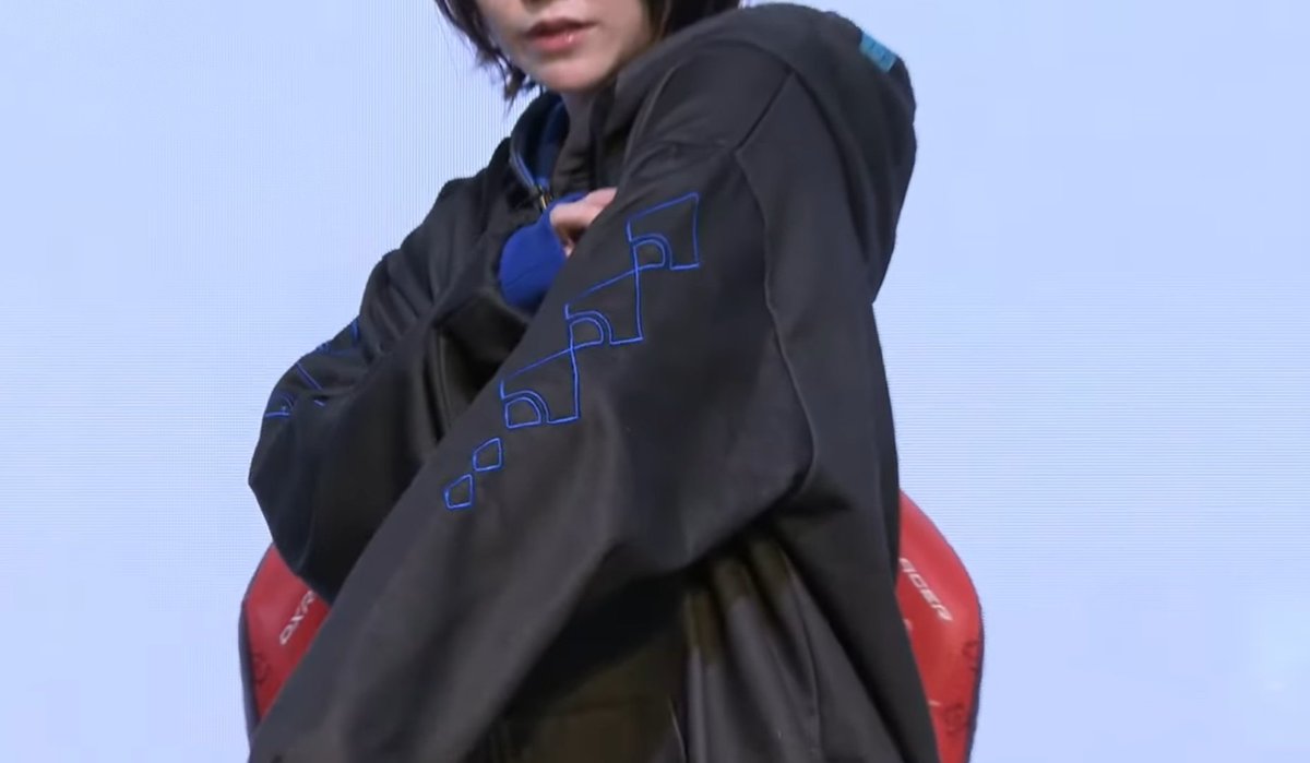 아담 후드짚업으로 추정...
또 어떤캐 오시를 잡으실건가요...

치쨩,아담 확정