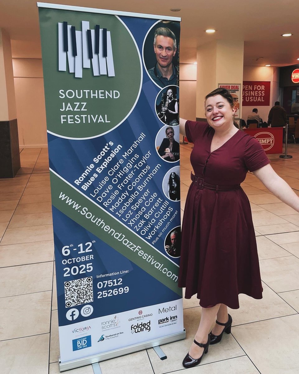 rubythejazzdiva's tweet image. We were thrilled to have been asked to perform as part of Southend Jazz Festival this month! We featured as a duo performing at Southend Victoria, swinging shoppers through their Sunday endeavours, and it was so lovely to see some many come down to watch us!!

R 💋

#autumn #sjf