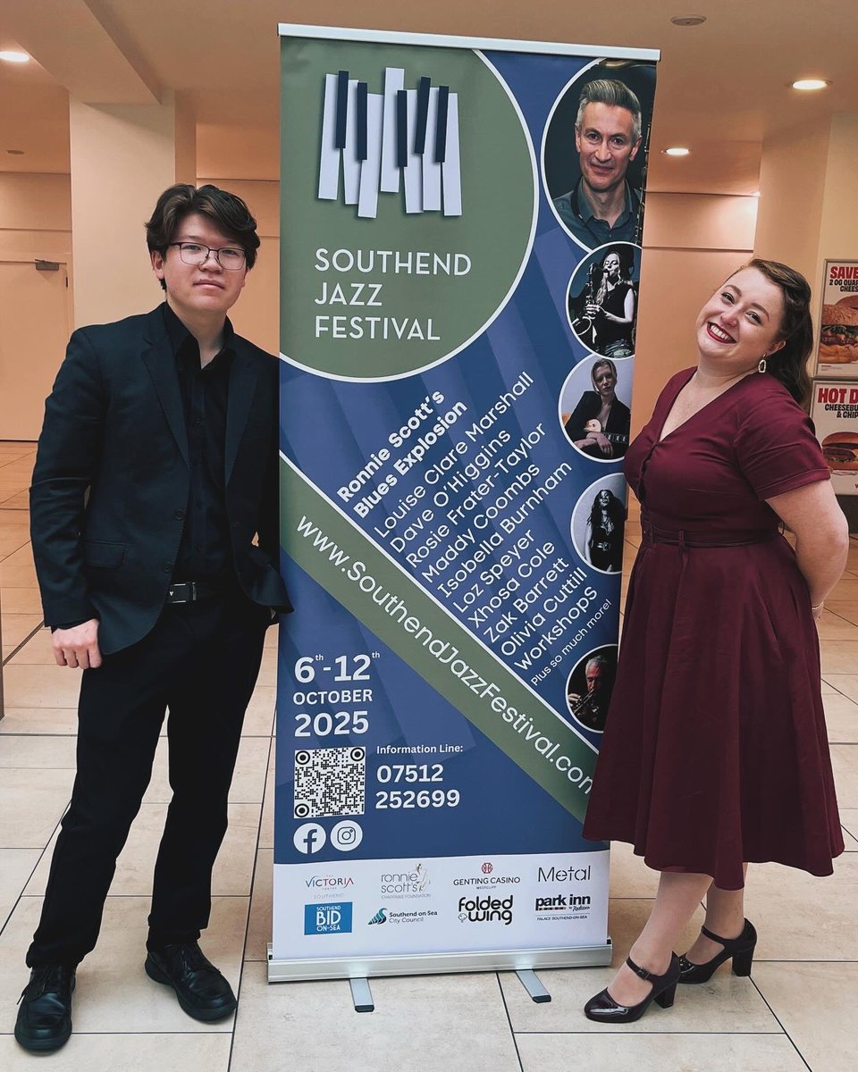 rubythejazzdiva's tweet image. We were thrilled to have been asked to perform as part of Southend Jazz Festival this month! We featured as a duo performing at Southend Victoria, swinging shoppers through their Sunday endeavours, and it was so lovely to see some many come down to watch us!!

R 💋

#autumn #sjf