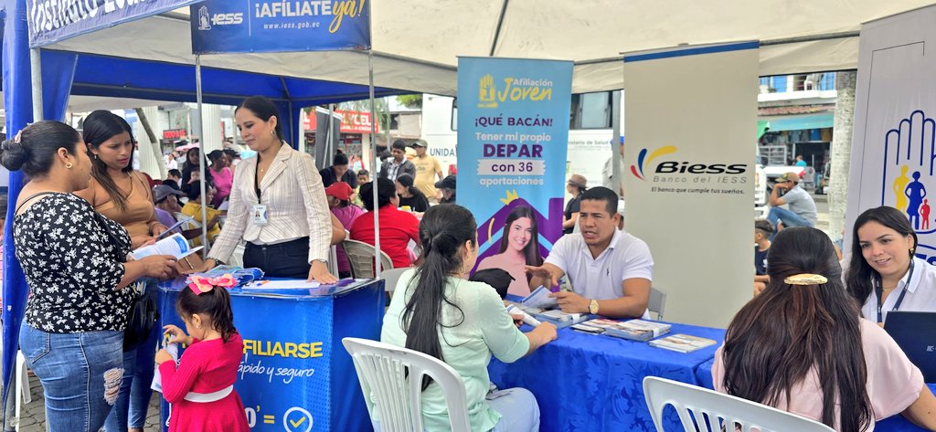 IESS_Manabi's tweet photo. #IESSnoPara | ¡Llegamos a todos los cantones de #Manabí!

Las #BrigadasSocialesIntegrales estuvieron en #Pedernales con: 

🩺 Consultas y chequeos médicos 
💃 Prevención y promoción de salud 
📋 Asesoría en afiliación y trámites

¡Acercamos nuestros servicios a la comunidad! 🤝 https://t.co/G8xrjwrAHI