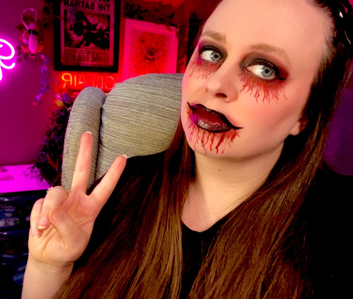 Live now and returning to Tormented Souls 2!
Pray for me please 🙏🏻