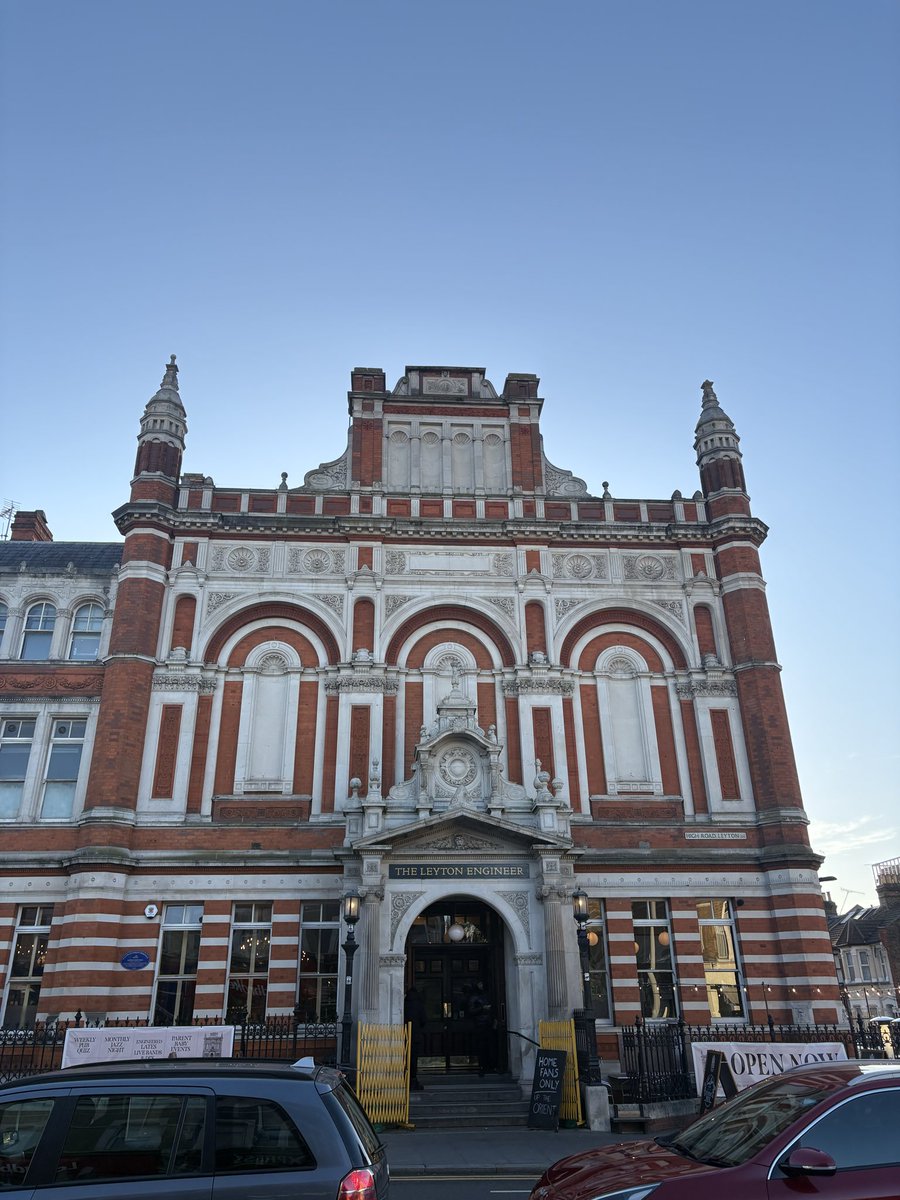 Pints on the Tube tweet media