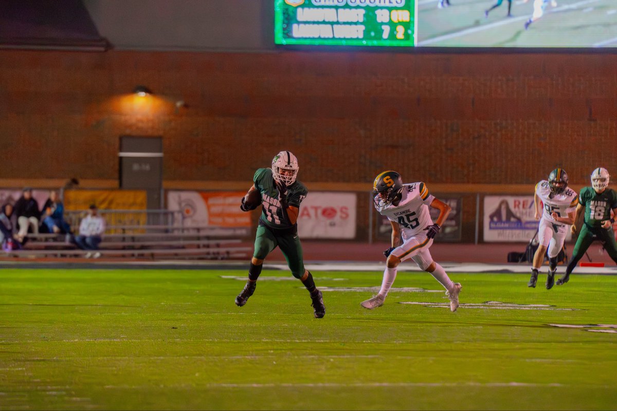 MHSsportsradio's tweet photo. Our Football team took down
Sycamore 48-6 last night in the Battle of the Skies! Great night for our Seniors as well! Swipe to see some action and emotion from the game!!

📸: Chase Cornish https://t.co/vgYtlI67Hh