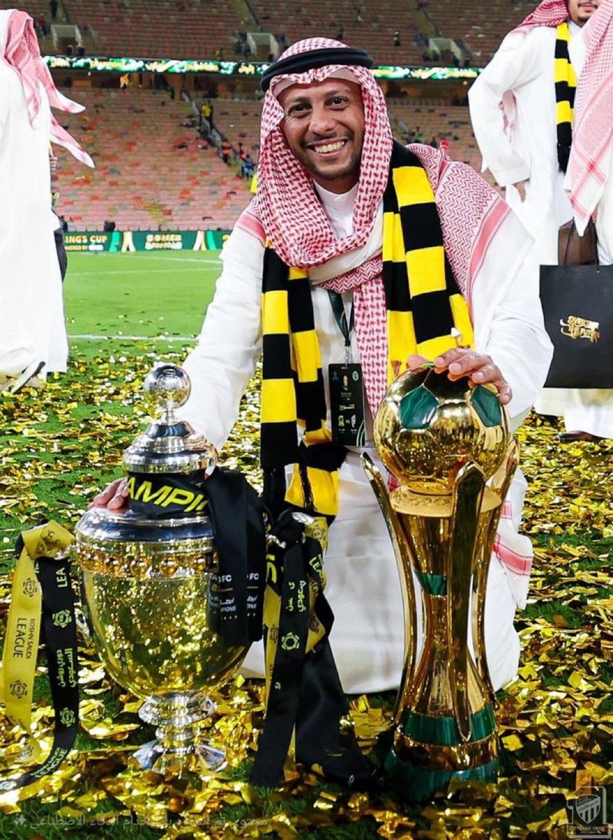 <a href="/m_bukairy/">محمد البكيري</a> اكثر رئيس انتقدناه 
ما يرد في التغريدات
كان ساكت وختمها بالذهب 
جاب بطولتين ورحل 💛🖤
الله يوفقك اينما كنت <a href="/mashablo/">Loay لؤي مشعبي 🇸🇦</a>