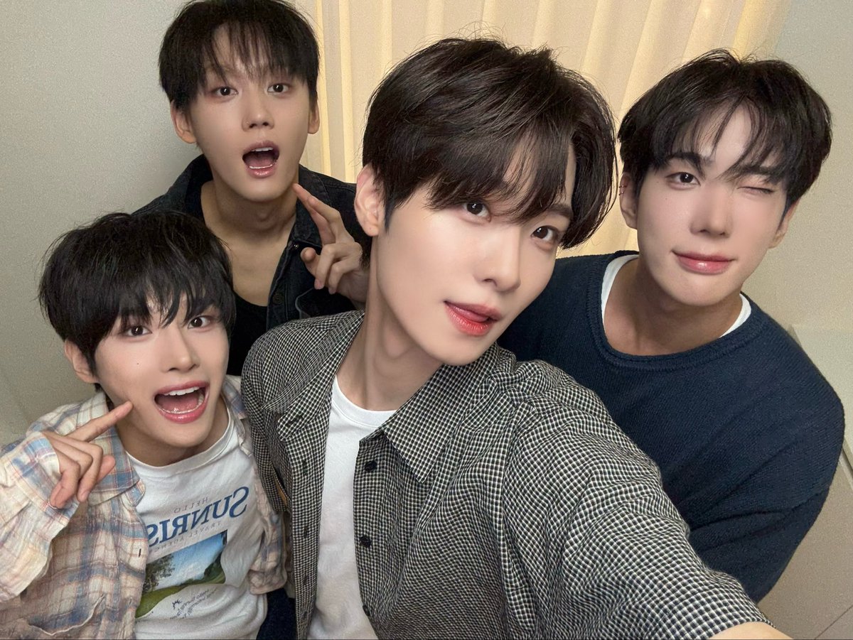 onepact_'s tweet photo. [💙_ #원팩트]

오늘도 앤하트랑 놀아서 너무 재밌었다!
앤하트는 오늘 하루 어땠어?
내일도 하루종일 앤하트 생각하면서 보내야지~💕

#ONEPACT #원팩트 https://t.co/XHicckwhYu