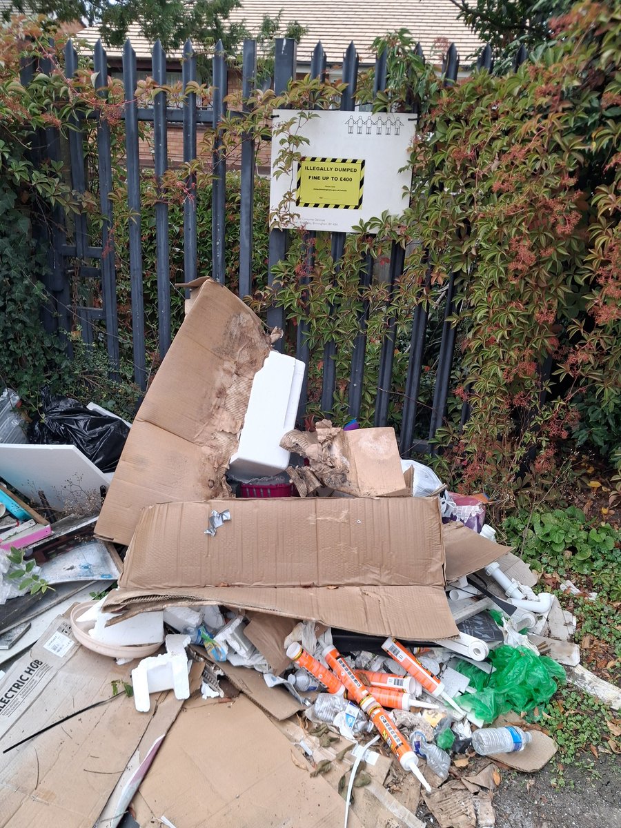 Mick Brown (@mickbrown3) on Twitter photo Back on the area behind Anita Croft talking to residents pleased to see that <a href="/BhamCityCouncil/">Bham City Council</a> had removed the flytipped rubbish and steps were being taken to respond to their concerns regard safe parking.
#ResidentsViewsMatter Back on the area behind Anita Croft talking to residents pleased to see that <a href="/BhamCityCouncil/">Bham City Council</a> had removed the flytipped rubbish and steps were being taken to respond to their concerns regard safe parking.
#ResidentsViewsMatter