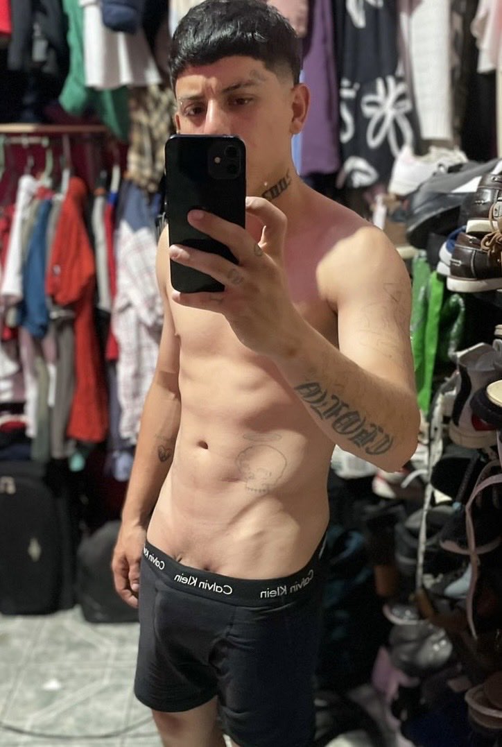 alejandrx87's tweet photo. Hoy amanecimos duros 🔥

RT para mas fotos así😏 https://t.co/0q9ZkbLcaK