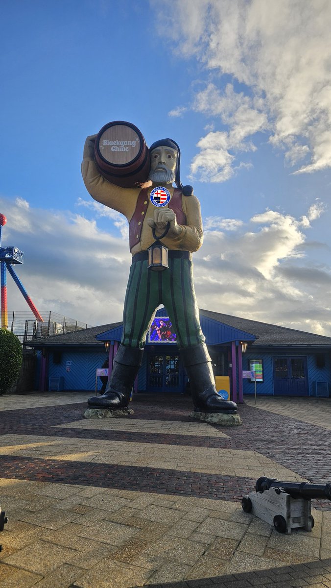 The full time whistle has blown, Peckham take the three points.

#Menace 3 <a href="/fobgfc/">Farnborough OBG FC</a> 0

#MenaceLifeAintEasy